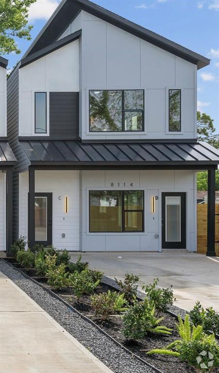 Building Photo - 8114 Double