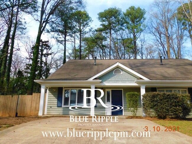 Building Photo - 1143 Love St Unit A