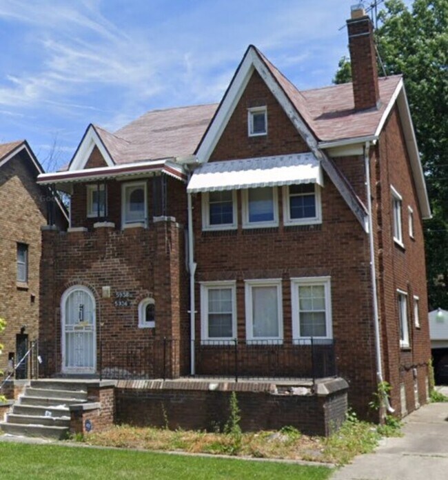 Building Photo - 5936 Kensington