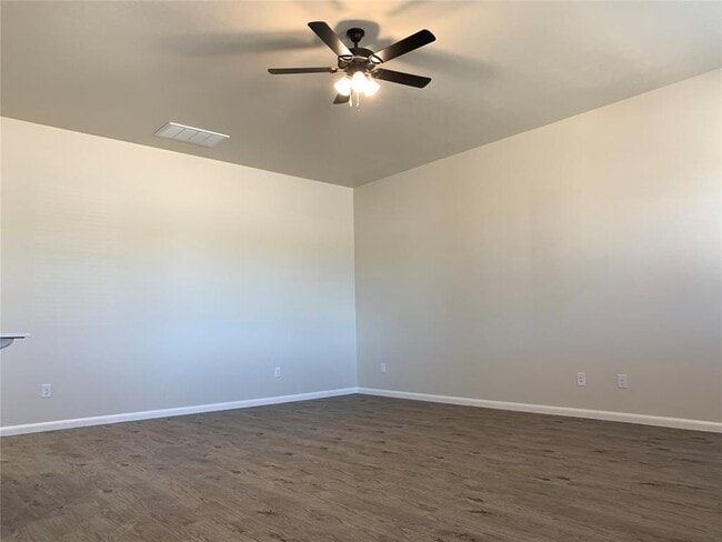 Building Photo - 4700 Enclave Ln
