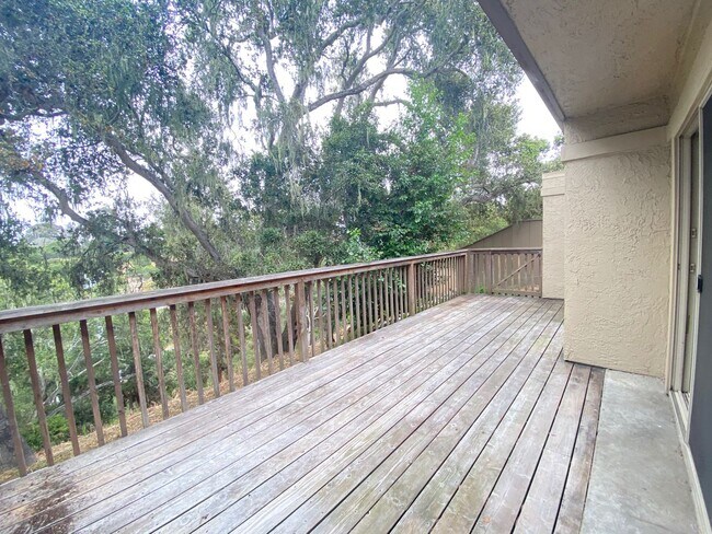 Foto del edificio - Updated Two Bedroom, Two Bath Condo
