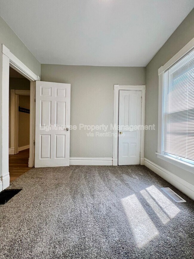 Foto del edificio - 707 McCourtie St