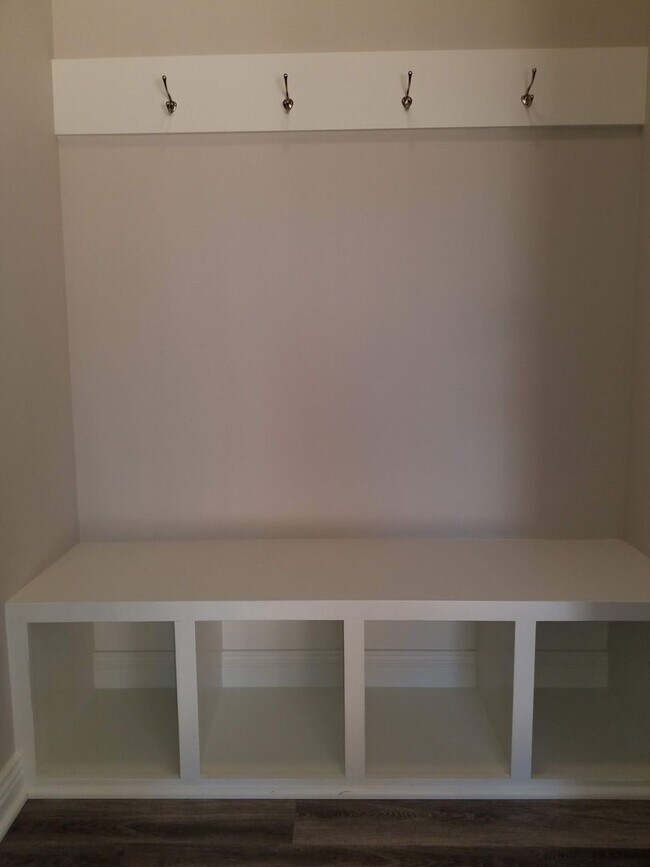 Foto del edificio - Daylight ranch townhome