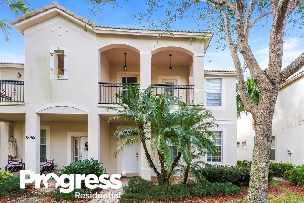 Foto principal - 8054 MURANO Cir