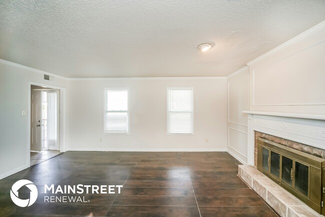 Building Photo - 6145 Shadowfall Cove