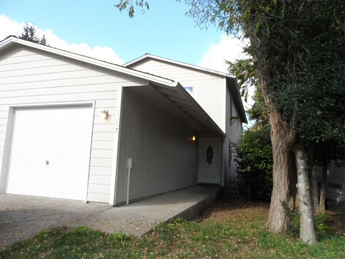 1937 Summit Dr, Shelton, WA 98584 House Rental in Shelton, WA