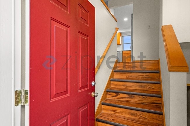 Building Photo - Unit