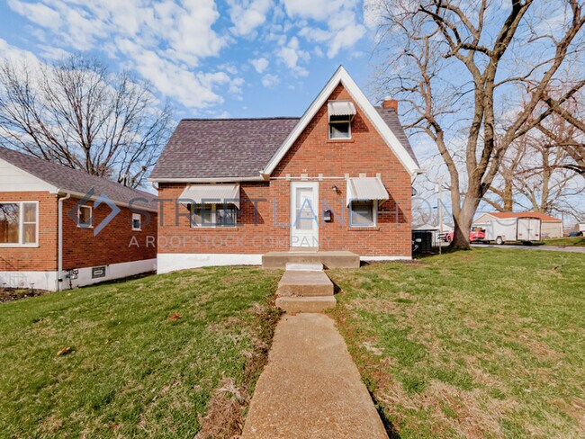Building Photo - NOW OFFERING $250 OFF FIRST FULL MONTH IF ...
