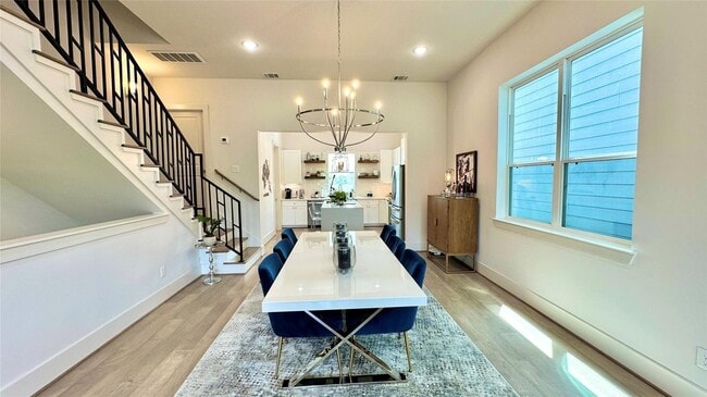 Foto del edificio - 1216 W 21st St