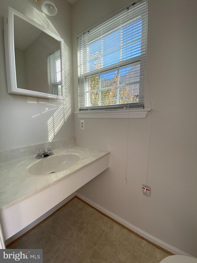 Building Photo - 4115 Weeping Willow Ct