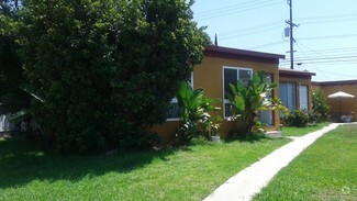 Building Photo - 1740 N Hollywood Way