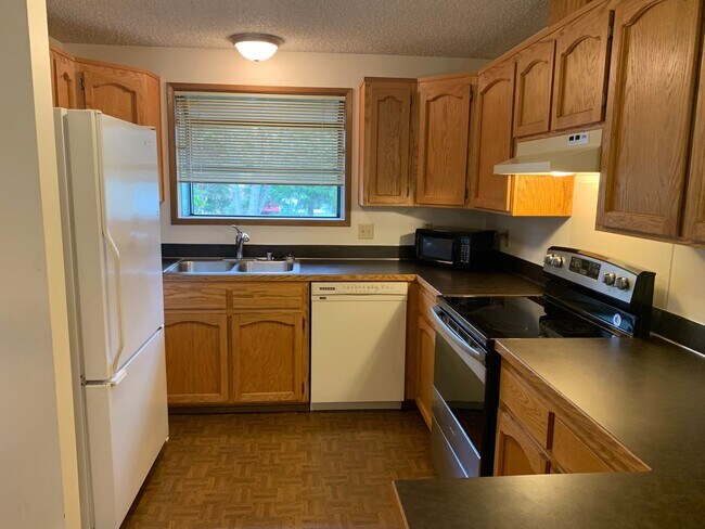 Foto del edificio - Wonderful Pet Friendly 3 Bedroom Home with...