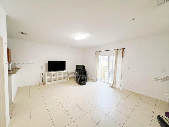 Foto del edificio - 2540 SW 14th Ave