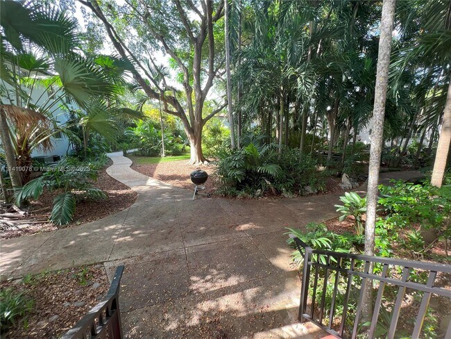 Foto del edificio - 7865 SW 57th Ave