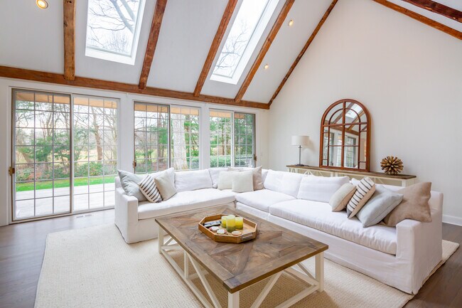 Building Photo - 15 Ruffed Grouse Ct