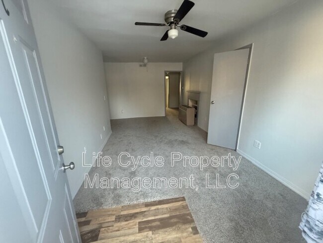 Foto del edificio - 2921 Depot St