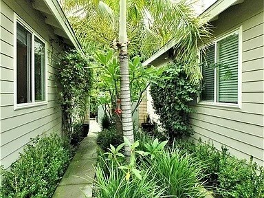 Separation between units - 440 W Elk Ave