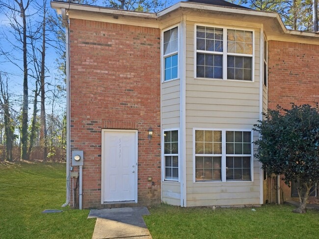 Building Photo - 5539 Pineridge Ct
