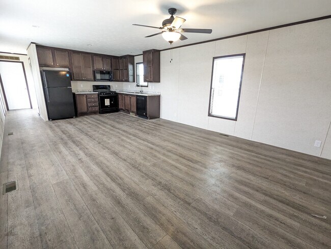 Foto del edificio - 46000 Geddes Rd