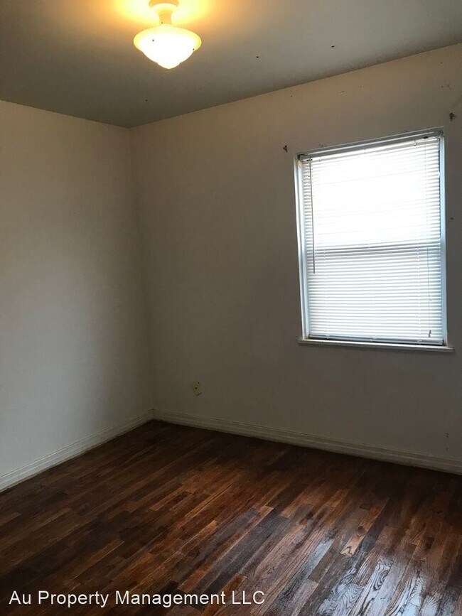 Building Photo - 3 br, 1 bath House - 4201 S VAN BUREN ST