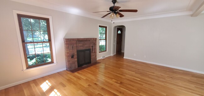 Foto del edificio - 2923 Arthur St NE