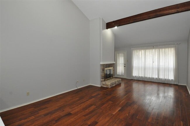 Building Photo - 3700 Steck Ave