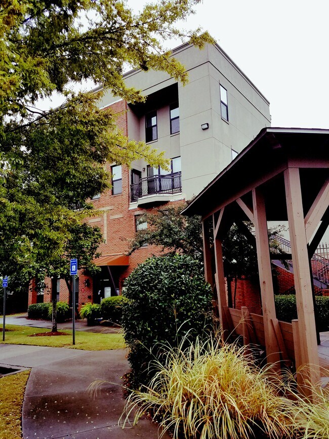 Foto del edificio - 898 Oak St SW