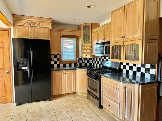 Foto del edificio - 720 Hudson Ave