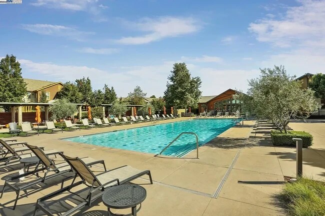 Foto del edificio - 833 Tranquility Cir