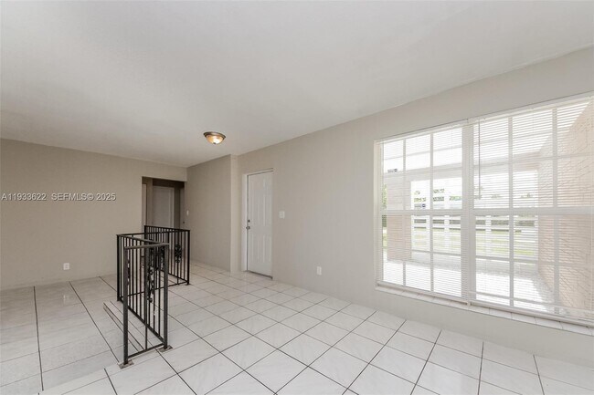 Foto del edificio - 2220 NW 44th Ave