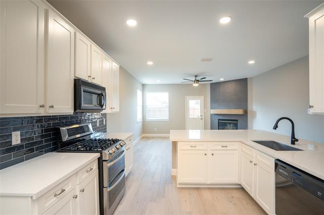 Building Photo - 11266 La Grange Dr