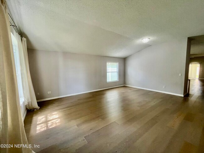 Foto del edificio - 250 Brookchase Ln