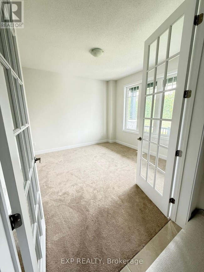 Building Photo - 324 Antler Ct