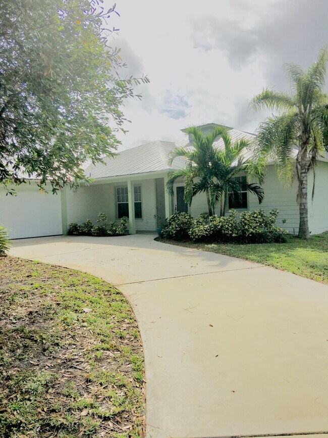 Foto del edificio - 310 Shady Ln