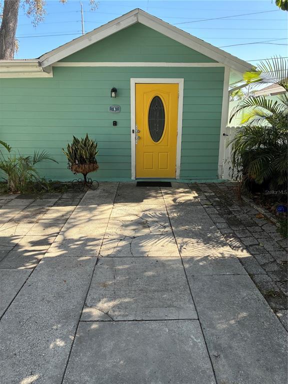 Primary Photo - 1367 S Michigan Ave