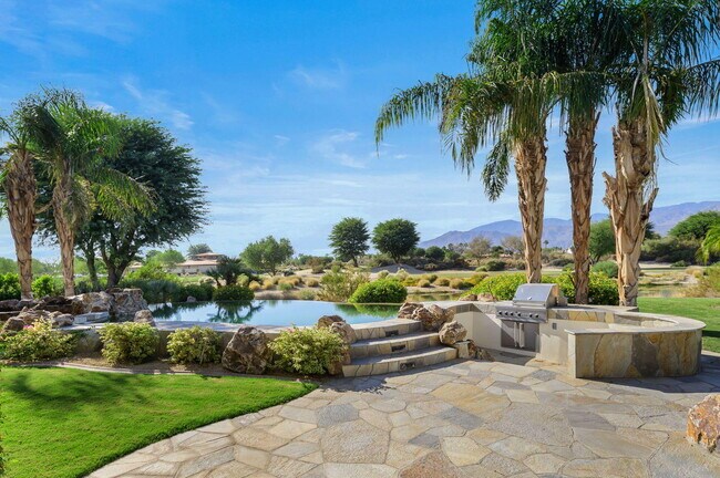 Foto del edificio - 81345 Kingston Heath