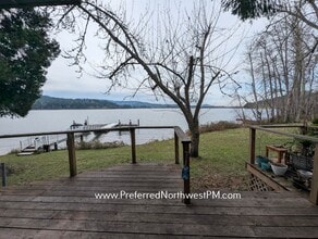 Building Photo - 114 S Alder St