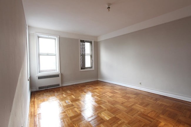 Building Photo - 1225 Avenue R