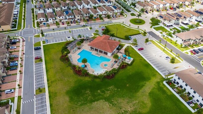 Foto del edificio - 11101 West 33rd Ct
