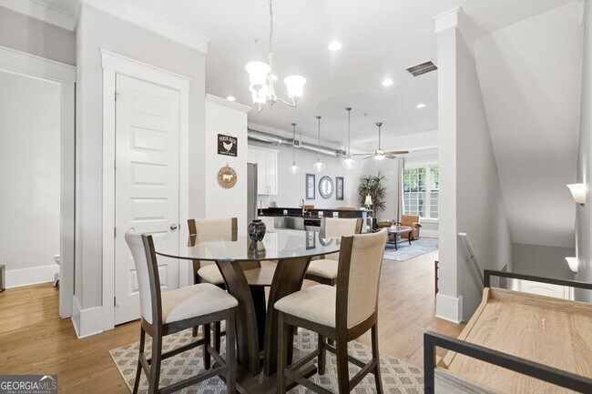 Foto del edificio - 3371 Dogwood Dr