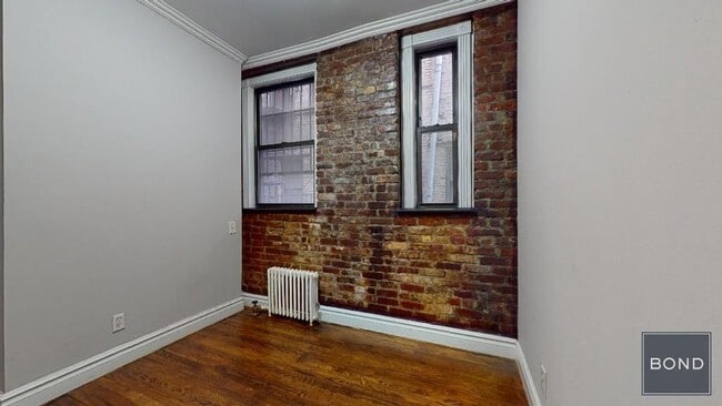 Building Photo - 416 E 13th St