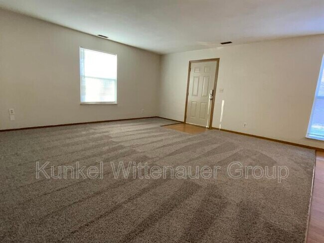 Foto del edificio - 1816 Jamestown Rd