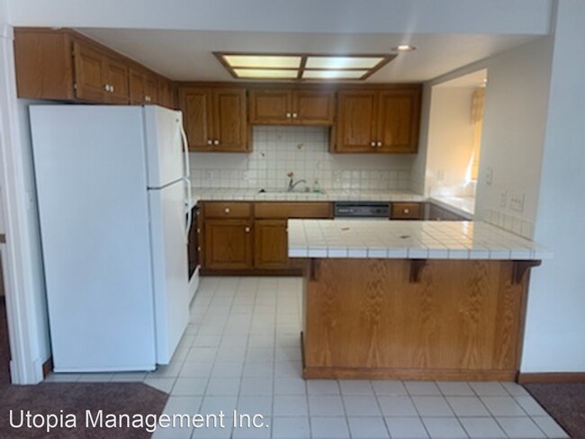 Building Photo - 1 br, 2 bath House - 2837 Baumberg Ave #B