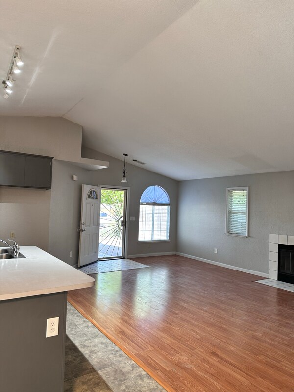 Foto principal - 2218 Clipper Ln