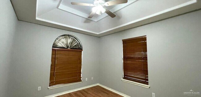 Foto del edificio - 4901 La Vista Ave