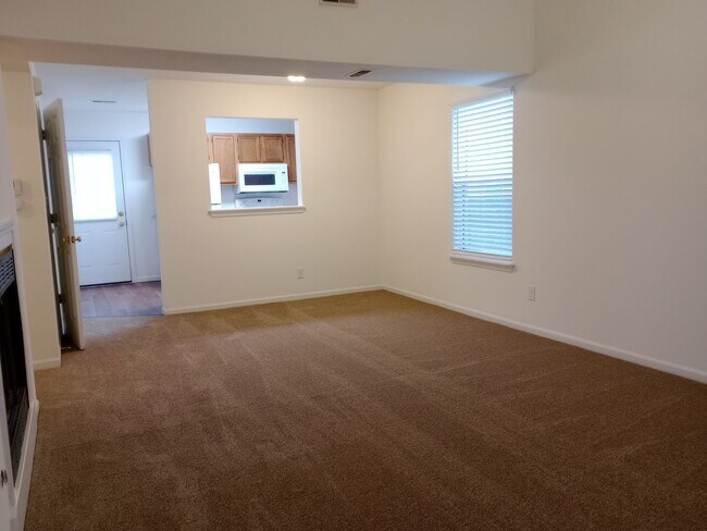 Building Photo - 3530-3532 Prescott Dr.