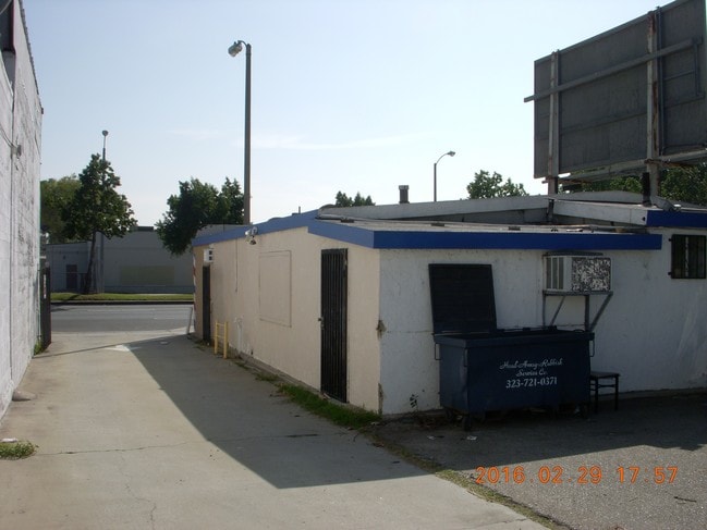 Building Photo - 5825 Florence Ave