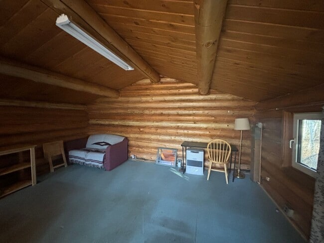 Building Photo - Dry cabin off Goldstream / Dog friendly