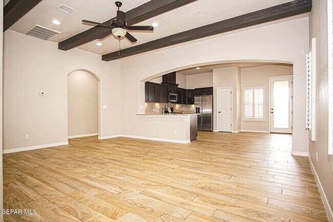 Foto del edificio - 12910 Terrington Ave