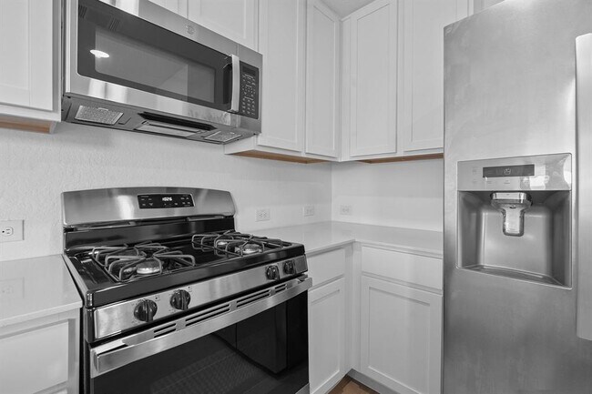 Building Photo - 11738 California Rose